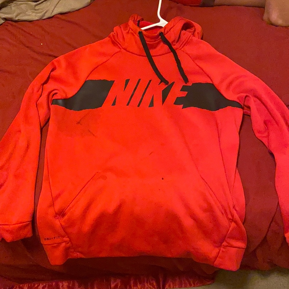 Red nikes men’s hoodie